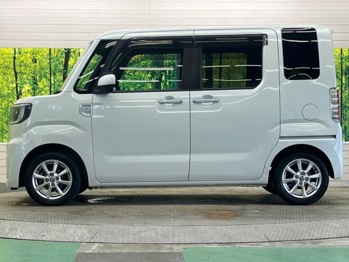 2019 Toyota Pixis Mega DBA-LA700A (UW-6a190431aff22)[12]
