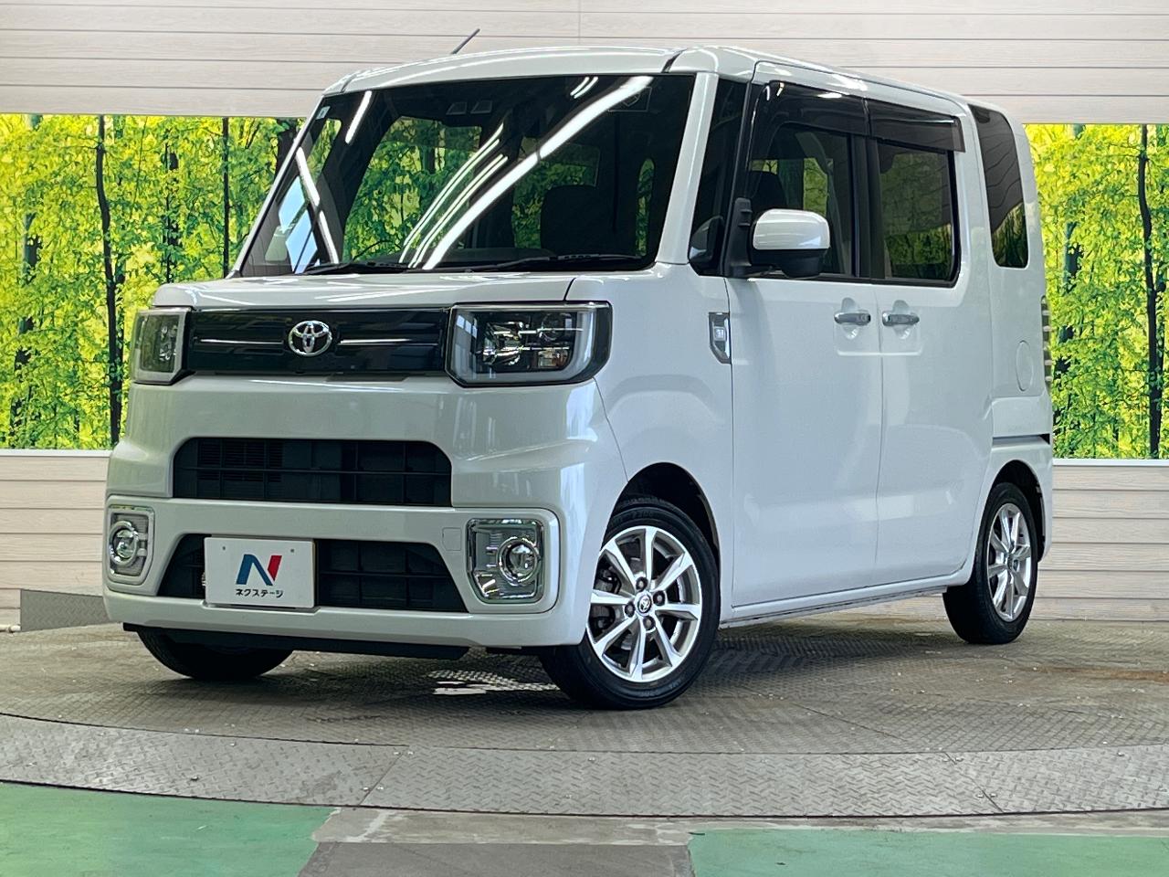 2019 Toyota Pixis Mega DBA-LA700A