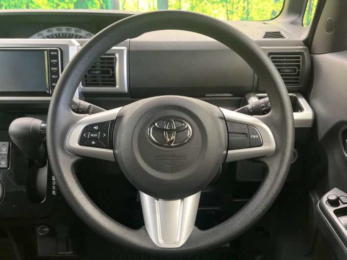2019 Toyota Pixis Mega DBA-LA700A (UW-6a190431aff22)[28]
