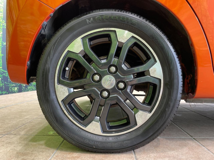 2016 Daihatsu Wake DBA-LA700S (UW-6a1904329e835)[17]