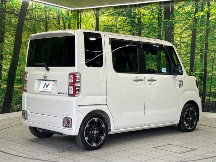 2017 Daihatsu Wake DBA-LA700S (UW-6a190432f369a)[8]