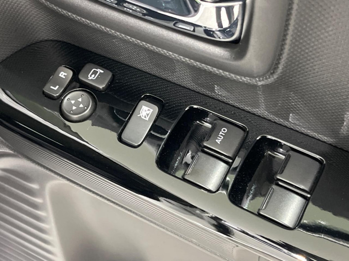2021 Suzuki Spacia Custom 5AA-MK53S (UW-6a1904636193f)[17]