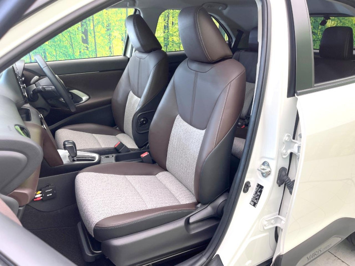 2022 Toyota Yaris Cross 6AA-MXPJ10 (UW-6a190488d926c)[15]