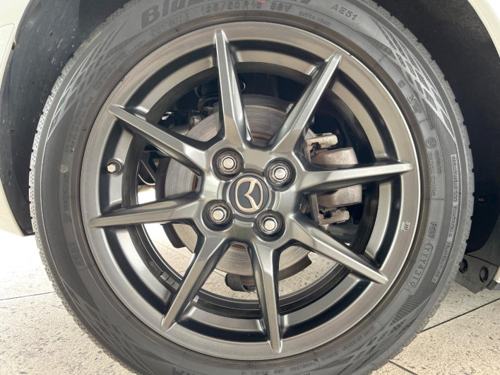 2015 Mazda Roadster DBA-ND5RC (UW-6a1904abc4e6c)[19]