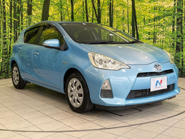 2012 Toyota Aqua DAA-NHP10 (UW-6a1904b0af083)[15]
