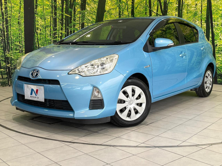 2012 Toyota Aqua DAA-NHP10 (UW-6a1904b0af083)[0]
