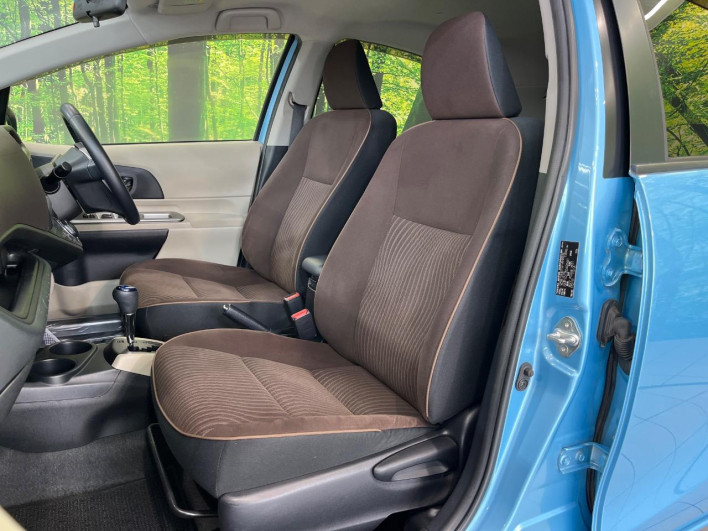 2012 Toyota Aqua DAA-NHP10 (UW-6a1904b0af083)[11]