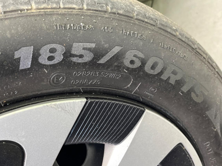 2019 Toyota Aqua DAA-NHP10 (UW-6a1904b2cd7cc)[11]