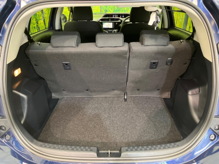 2019 Toyota Aqua DAA-NHP10 (UW-6a1904b2cd7cc)[27]