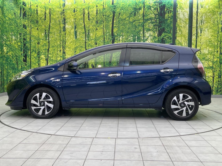 2019 Toyota Aqua DAA-NHP10 (UW-6a1904b2cd7cc)[17]