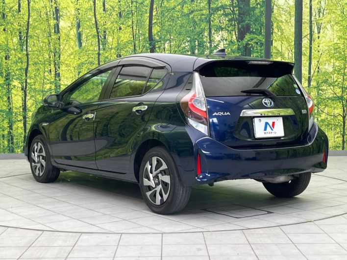 2019 Toyota Aqua DAA-NHP10 (UW-6a1904b2cd7cc)[18]