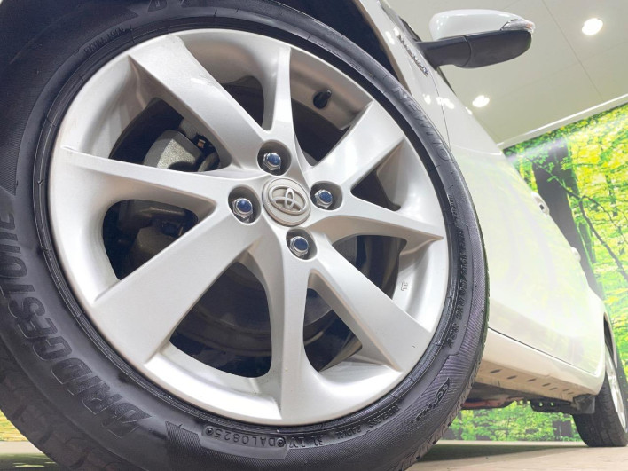 2012 Toyota Aqua DAA-NHP10 (UW-6a1904b39665a)[4]