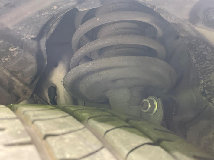 2012 Toyota Aqua DAA-NHP10 (UW-6a1904b39665a)[6]
