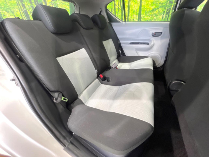 2013 Toyota Aqua DAA-NHP10 (UW-6a1904b3c1c38)[22]