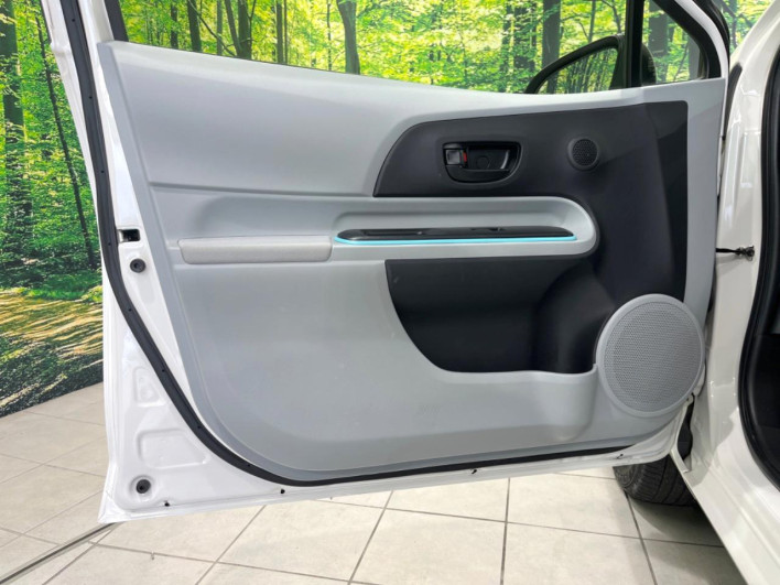 2013 Toyota Aqua DAA-NHP10 (UW-6a1904b3c1c38)[9]