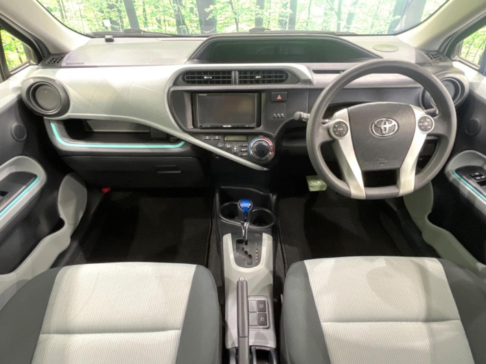 2013 Toyota Aqua DAA-NHP10 (UW-6a1904b3c1c38)[24]