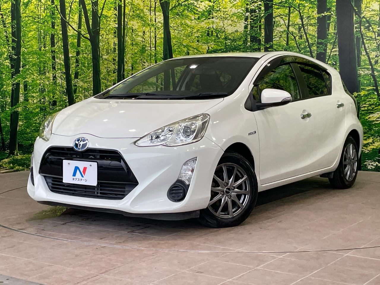2017 Toyota Aqua DAA-NHP10