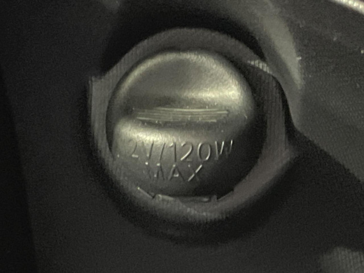 2017 Toyota Aqua DAA-NHP10 (UW-6a1904b84ba4f)[19]