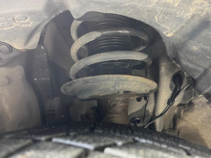 2017 Toyota Aqua DAA-NHP10 (UW-6a1904b85d670)[8]