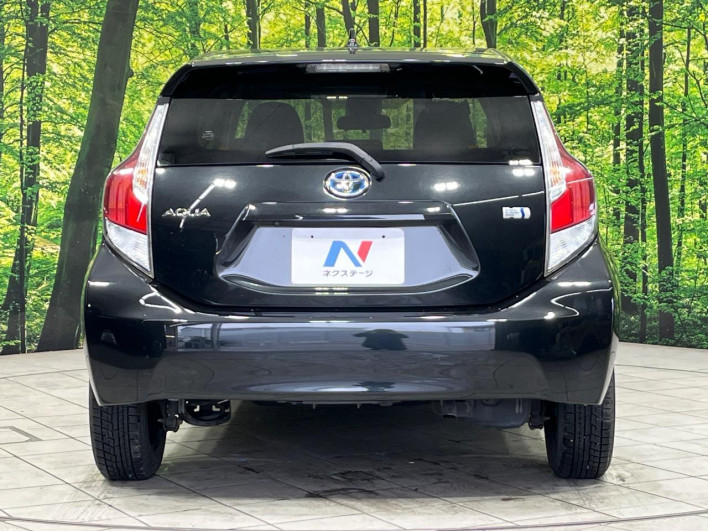 2017 Toyota Aqua DAA-NHP10 (UW-6a1904b85d670)[19]