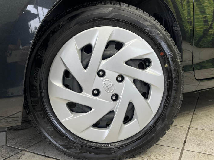 2017 Toyota Aqua DAA-NHP10 (UW-6a1904b85d670)[6]