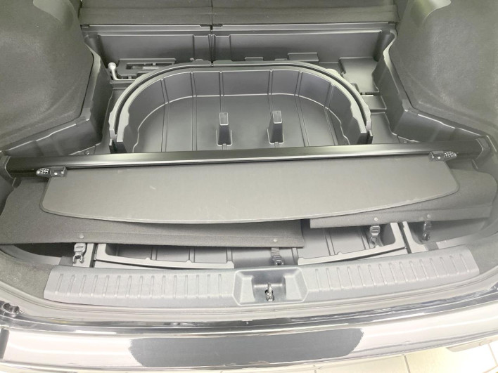 2013 Toyota Corolla Fielder DAA-NKE165G (UW-6a1904bd23569)[27]
