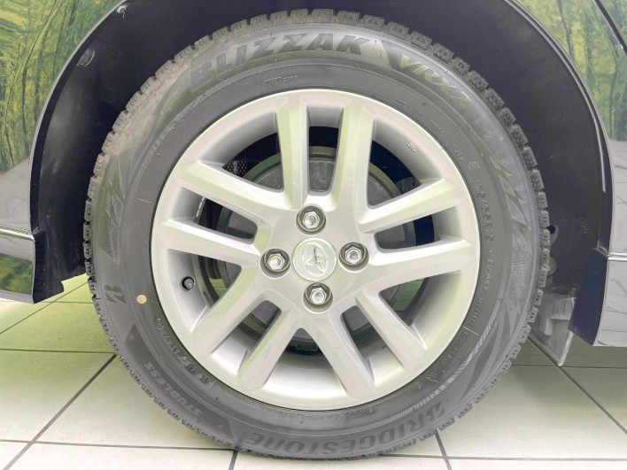 2013 Toyota Corolla Fielder DAA-NKE165G (UW-6a1904bd23569)[16]