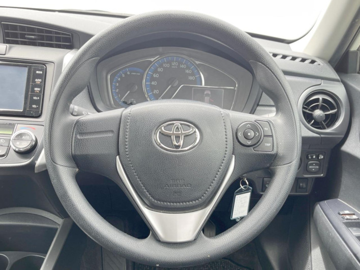 2016 Toyota Corolla Fielder DAA-NKE165G (UW-6a1904bd46906)[21]