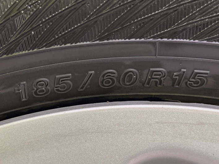 2015 Toyota Sienta DBA-NSP170G (UW-6a1904bf2934a)[21]