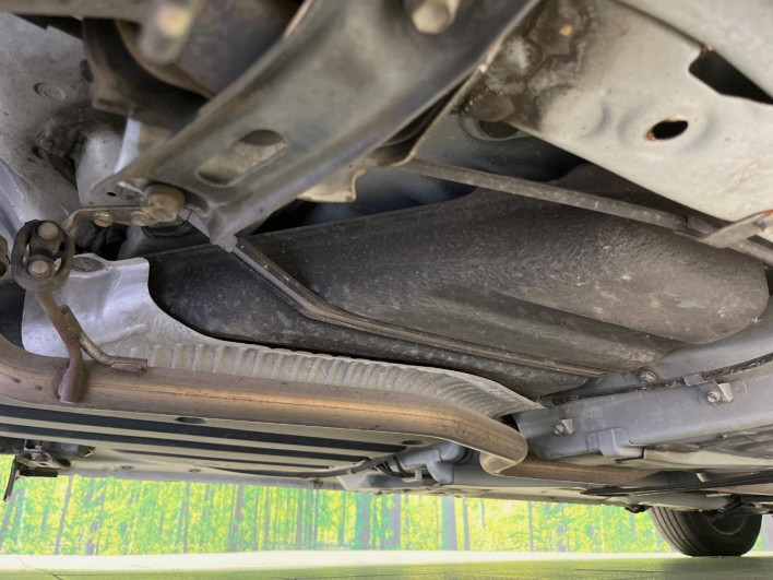 2015 Toyota Sienta DBA-NSP170G (UW-6a1904bf2934a)[25]