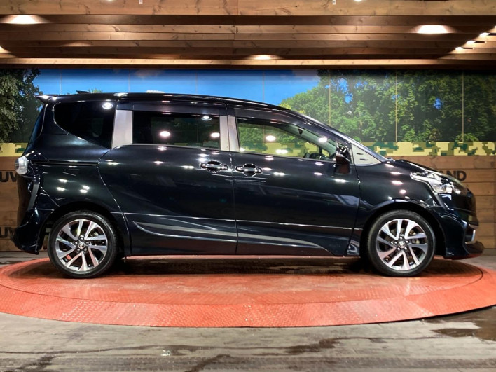 2015 Toyota Sienta DBA-NSP170G (UW-6a1904bf7e658)[18]