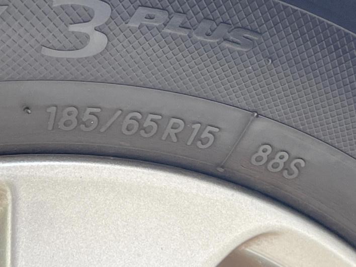 2016 Toyota Sienta DBA-NSP170G (UW-6a1904bf9db78)[21]