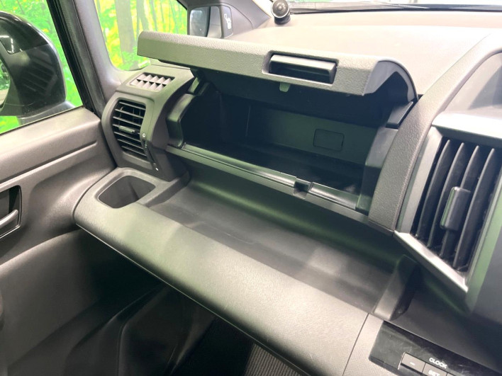 2011 Honda Step Wagon DBA-RK1 (UW-6a1904cdd9648)[23]