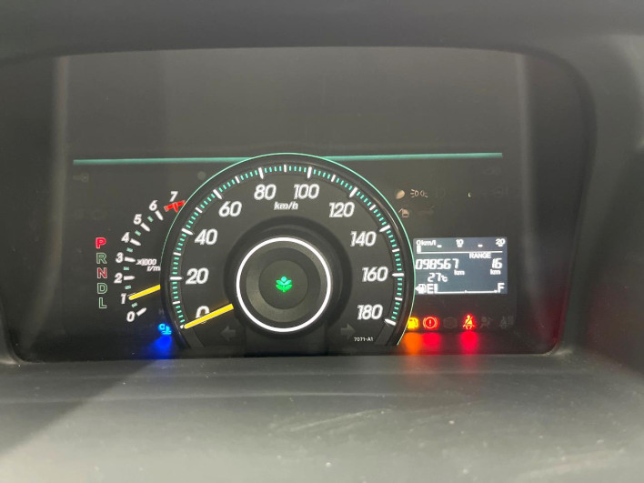 2011 Honda Step Wagon DBA-RK1 (UW-6a1904cdd9648)[2]
