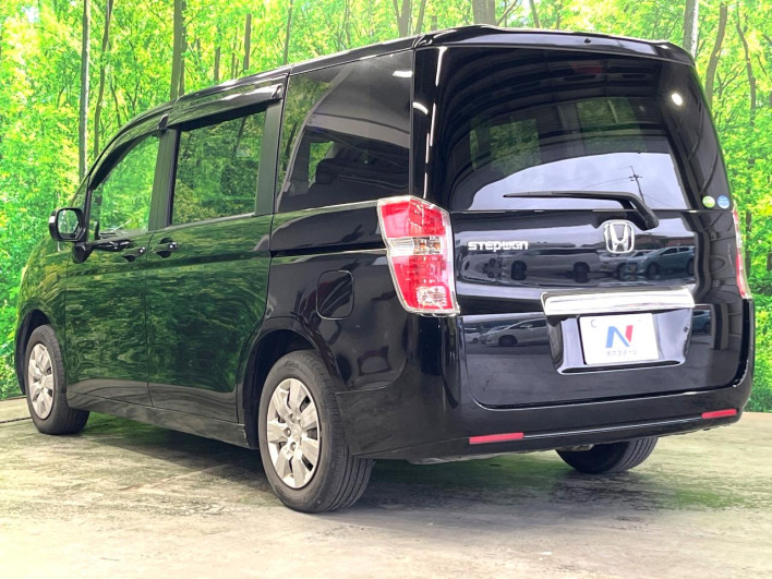 2011 Honda Step Wagon DBA-RK1 (UW-6a1904cdd9648)[28]