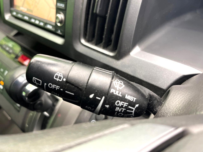 2011 Honda Step Wagon DBA-RK1 (UW-6a1904cdd9648)[18]