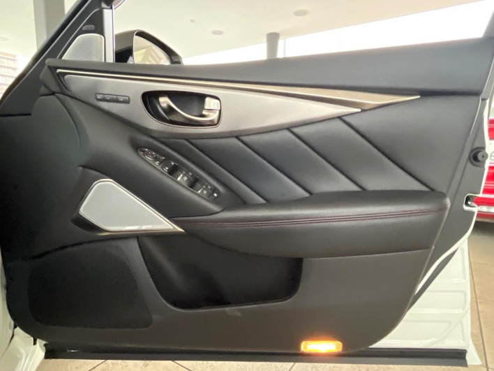 2020 Nissan Skyline 5BA-RV37 (UW-6a1904d454463)[22]