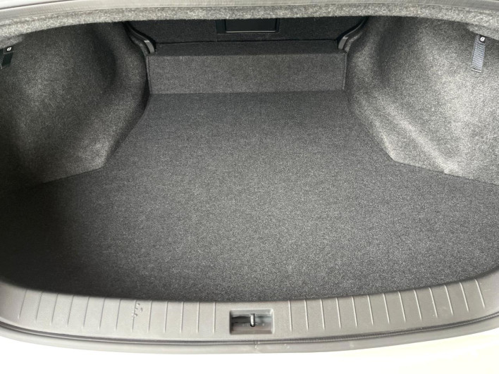 2020 Nissan Skyline 5BA-RV37 (UW-6a1904d454463)[4]
