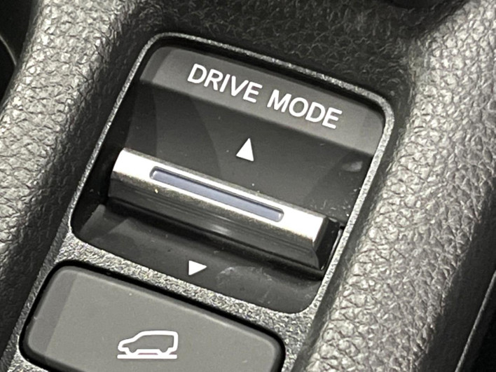 2021 Honda VEZEL 6AA-RV5 (UW-6a1904d68ad67)[11]