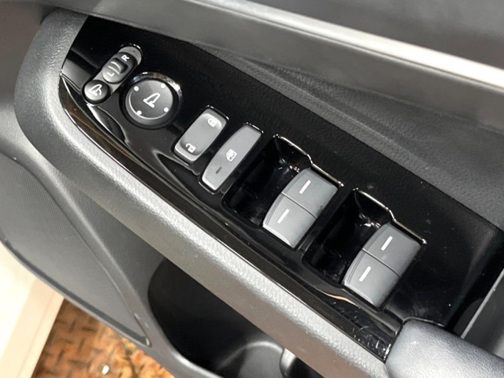 2021 Honda VEZEL 6AA-RV5 (UW-6a1904d68ad67)[27]