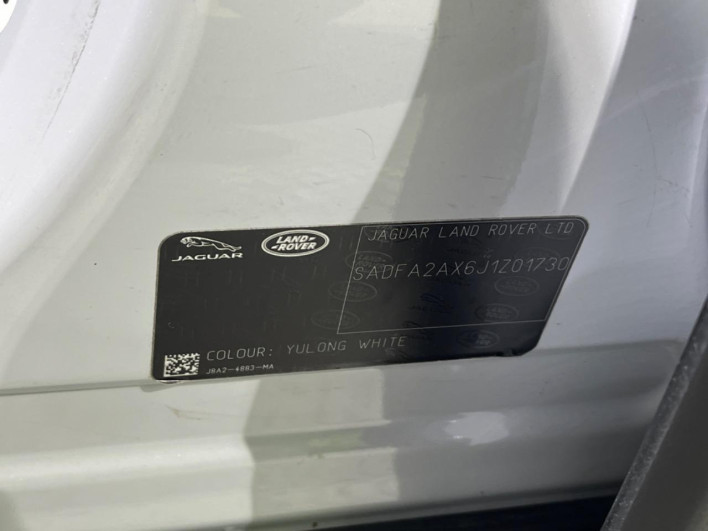 2018 Jaguar E Pace DBA-DF2XA (UW-6a1904e0d837b)[1]