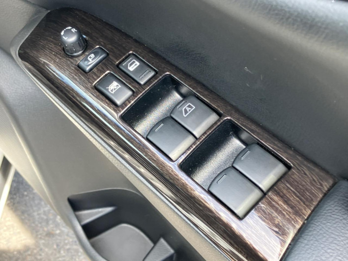 2013 Nissan Elgrand DBA-TE52 (UW-6a1904ec30654)[10]