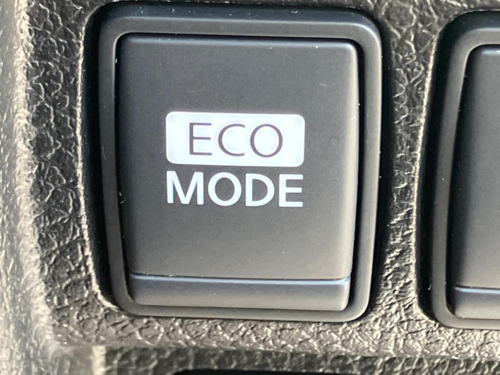 2013 Nissan Elgrand DBA-TE52 (UW-6a1904ec30654)[14]