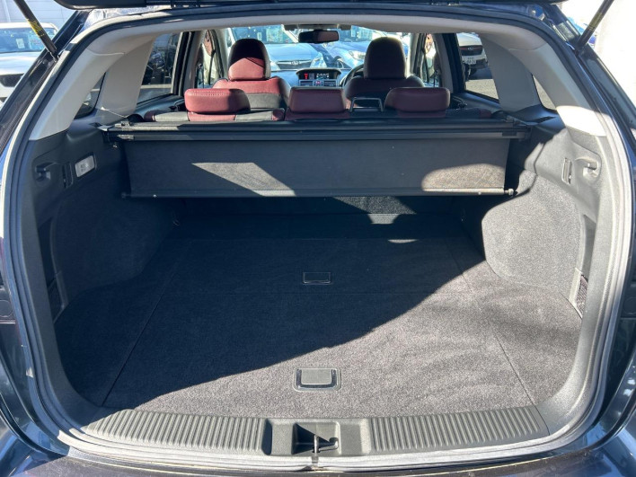 2017 Subaru Levorg DBA-VM4 (UW-6a1904ff3f924)[18]