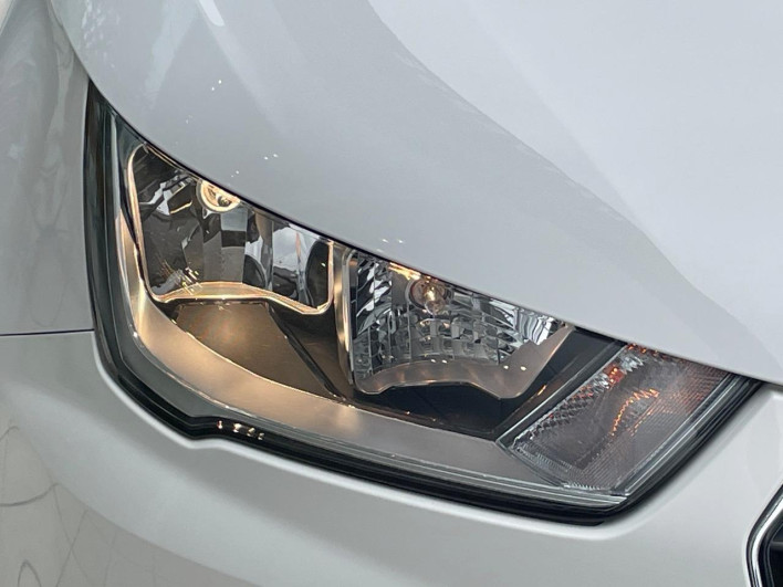 2015 Audi A1 Sportback DBA-8XCHZ (UW-6a190509afa73)[7]