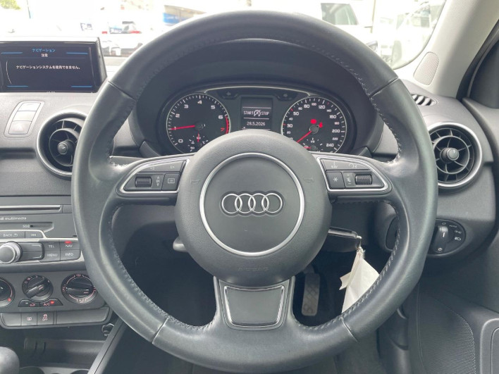 2015 Audi A1 Sportback DBA-8XCHZ (UW-6a190509afa73)[22]