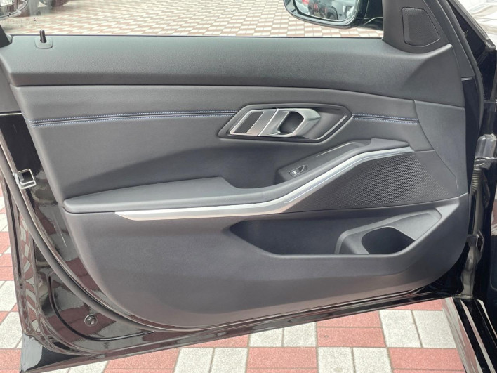 2019 BMW 3 Series 3BA-5F20 (UW-6a19050c0b15e)[18]