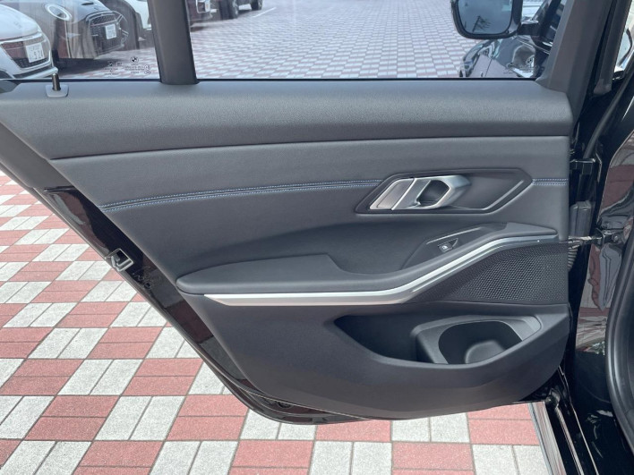 2019 BMW 3 Series 3BA-5F20 (UW-6a19050c0b15e)[15]