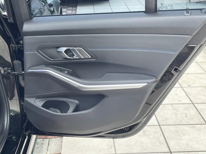 2019 BMW 3 Series 3BA-5F20 (UW-6a19050c0b15e)[25]