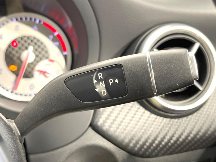 2015 Mercedes Benz A Class DBA-176042 (UW-6a19050fe951d)[27]